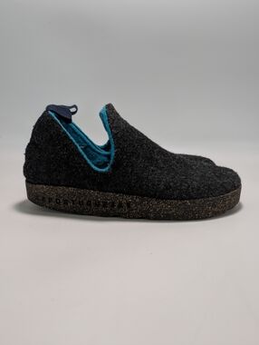 Asportuguesas by Fly London Slip-On City Sneakers